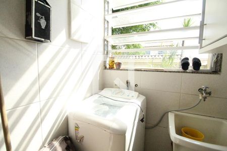 Casa à venda com 128m², 3 quartos e 1 vagaÁrea de serviço