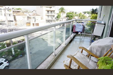 Casa à venda com 205m², 3 quartos e 2 vagasVaranda