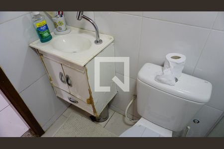 Casa à venda com 205m², 3 quartos e 2 vagasBanheiro Social