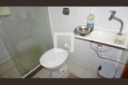 Casa à venda com 205m², 3 quartos e 2 vagasBanheiro Suite 2