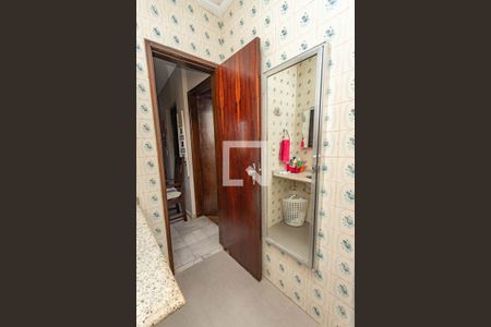 Casa à venda com 194m², 3 quartos e 2 vagas Casa à venda com 194m², 3 quartos e 2 vagasBanheiro social