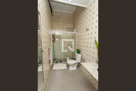 Casa à venda com 194m², 3 quartos e 2 vagas Casa à venda com 194m², 3 quartos e 2 vagasBanheiro social