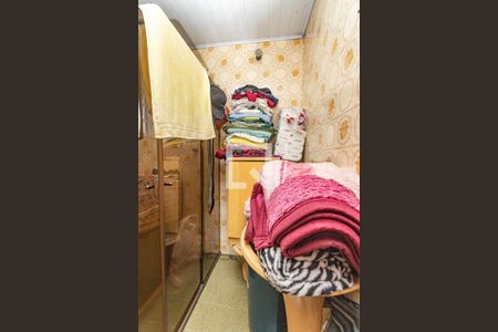 Casa à venda com 194m², 3 quartos e 2 vagas Casa à venda com 194m², 3 quartos e 2 vagasBanheiro da suíte