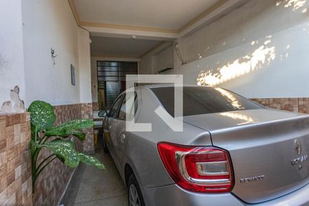 Casa à venda com 194m², 3 quartos e 2 vagas Casa à venda com 194m², 3 quartos e 2 vagasGaragem