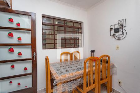 Casa à venda com 194m², 3 quartos e 2 vagas Casa à venda com 194m², 3 quartos e 2 vagasCopa