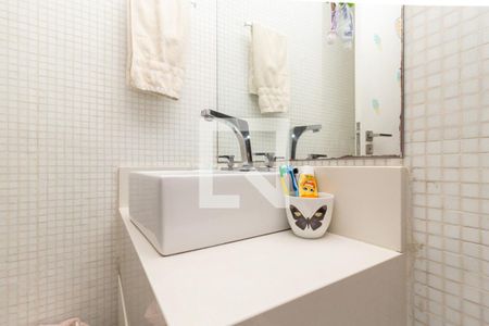Apartamento à venda com 107m², 3 quartos e 2 vagasBanheiro  1