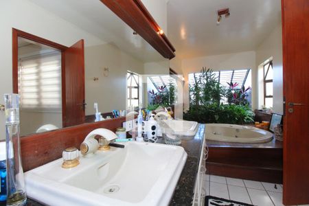 Apartamento à venda com 523m², 5 quartos e 5 vagasBanheiro suíte 