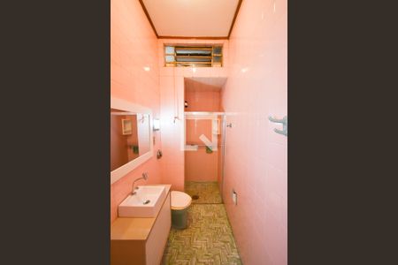 Casa à venda com 248m², 2 quartos e 3 vagasBanheiro da Suíte 