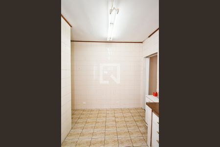 Casa à venda com 248m², 2 quartos e 3 vagasCozinha 