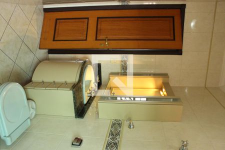 Casa à venda com 500m², 5 quartos e 2 vagasBanheiro da Suíte 2