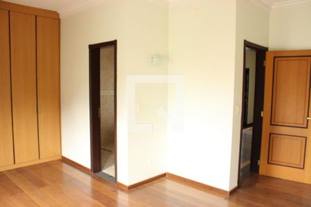 Casa à venda com 500m², 5 quartos e 2 vagasSuíte 3