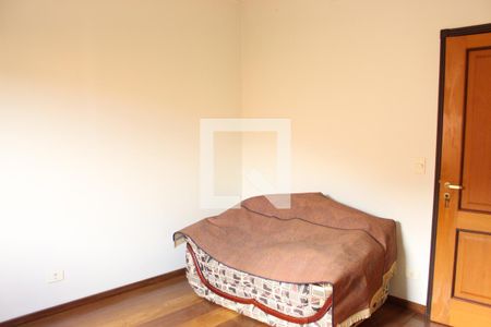 Casa à venda com 500m², 5 quartos e 2 vagasQuarto 2