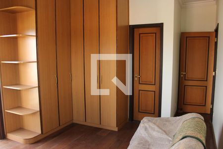 Casa à venda com 500m², 5 quartos e 2 vagasSuíte 1