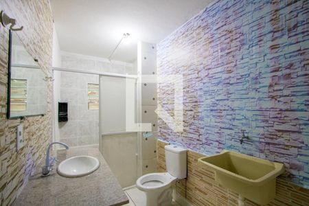 Banheiro/Área de serviço de casa para alugar com 1 quarto, 40m² em Parque Gerassi, Santo André