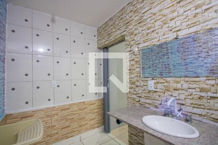 Banheiro/Área de serviço de casa para alugar com 1 quarto, 40m² em Parque Gerassi, Santo André