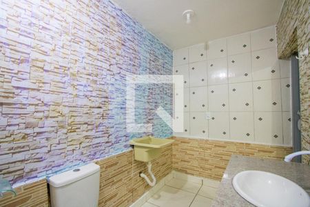 Banheiro/Área de serviço de casa para alugar com 1 quarto, 40m² em Parque Gerassi, Santo André