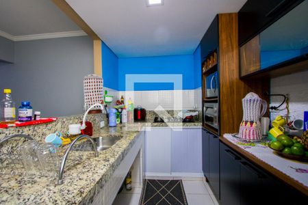Casa à venda com 280m², 2 quartos e 2 vagasCozinha