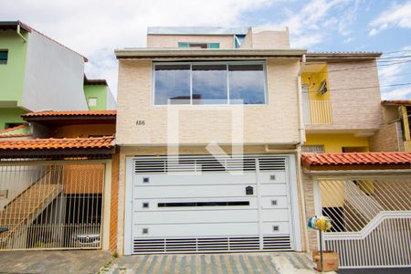 Casa à venda com 280m², 2 quartos e 2 vagasFachada