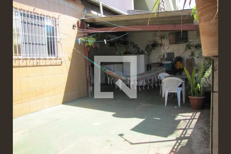 Casa à venda com 200m², 3 quartos e 3 vagasQuintal