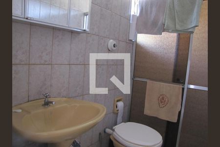 Casa à venda com 200m², 3 quartos e 3 vagasBanheiro casa 1