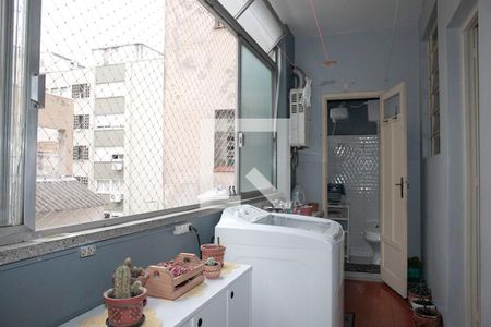 Apartamento à venda com 116m², 3 quartos e sem vagaÁrea de Serviço + Banheiro 2 Serviço
