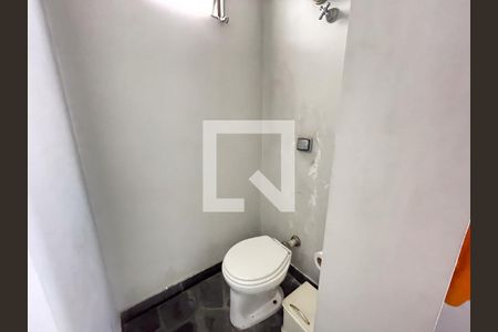 Casa à venda com 560m², 5 quartos e 6 vagas Casa à venda com 560m², 5 quartos e 6 vagasLavabo