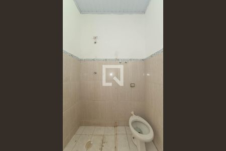 Casa à venda com 138m², 3 quartos e 2 vagas Casa à venda com 138m², 3 quartos e 2 vagasEdícula - Banheiro