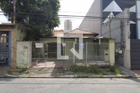Casa à venda com 138m², 3 quartos e 2 vagasFachada