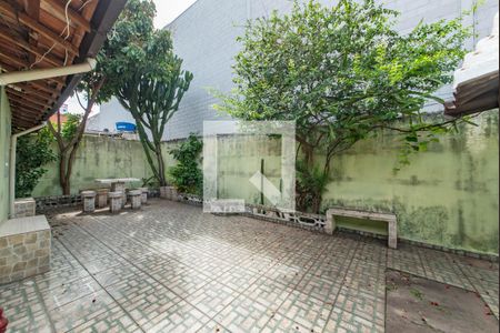 Casa à venda com 138m², 3 quartos e 2 vagas Casa à venda com 138m², 3 quartos e 2 vagasQuintal