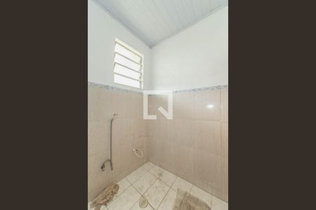 Casa à venda com 138m², 3 quartos e 2 vagas Casa à venda com 138m², 3 quartos e 2 vagasEdícula - Banheiro