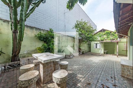 Casa à venda com 138m², 3 quartos e 2 vagas Casa à venda com 138m², 3 quartos e 2 vagasQuintal