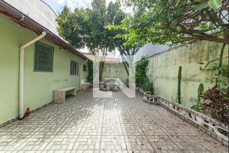 Casa à venda com 138m², 3 quartos e 2 vagas Casa à venda com 138m², 3 quartos e 2 vagasQuintal