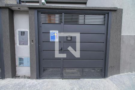 Casa à venda com 180m², 3 quartos e 1 vaga Casa à venda com 180m², 3 quartos e 1 vagaFachada