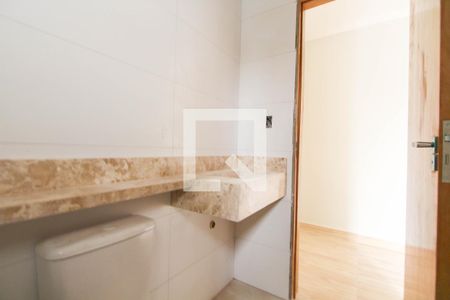 Casa à venda com 180m², 3 quartos e 1 vaga Casa à venda com 180m², 3 quartos e 1 vagaBanheiro