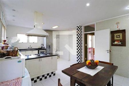 Casa à venda com 450m², 4 quartos e 4 vagas