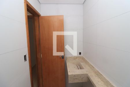 Casa à venda com 209m², 3 quartos e 4 vagasBanheiro Social