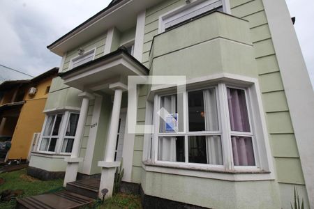 Casa de condomínio à venda com 230m², 3 quartos e 5 vagasPlaca