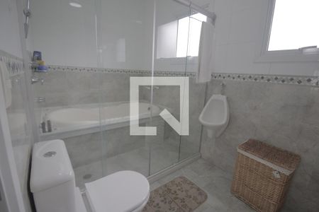 Casa de condomínio à venda com 230m², 3 quartos e 5 vagasBanheiro da Suíte