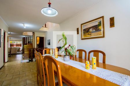 Casa à venda com 330m², 3 quartos e 3 vagasSala de jantar