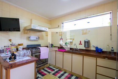 Casa à venda com 330m², 3 quartos e 3 vagasCozinha