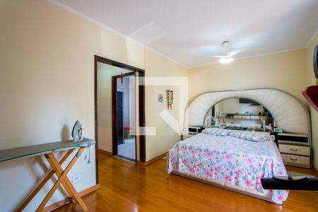 Casa à venda com 330m², 3 quartos e 3 vagasQuarto 1 - Suíte