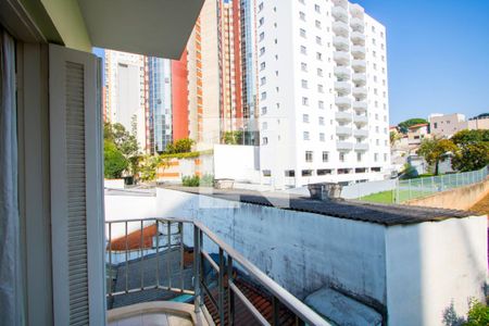 Casa à venda com 330m², 3 quartos e 3 vagasVaranda do quarto 2