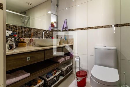 Apartamento à venda com 98m², 3 quartos e 1 vaga Apartamento à venda com 98m², 3 quartos e 1 vagaBanheiro Social