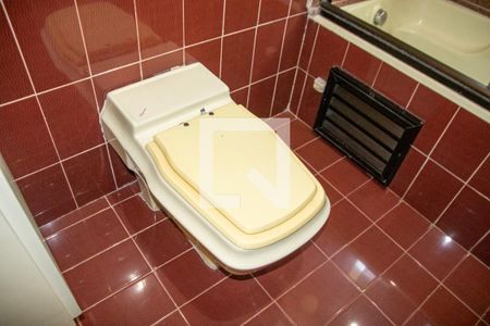 Casa à venda com 300m², 4 quartos e 3 vagasBanheiro do Quarto 4