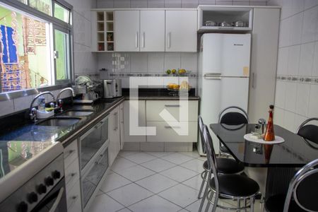 Casa à venda com 300m², 4 quartos e 3 vagasCozinha