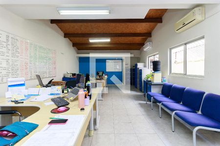 Casa à venda com 250m², 2 quartos e 3 vagasQuarto 2