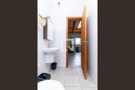 Casa à venda com 250m², 2 quartos e 3 vagasBanheiro do Quarto 1