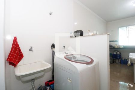 Casa de condomínio à venda com 67m², 2 quartos e 1 vagaÁrea de Serviço