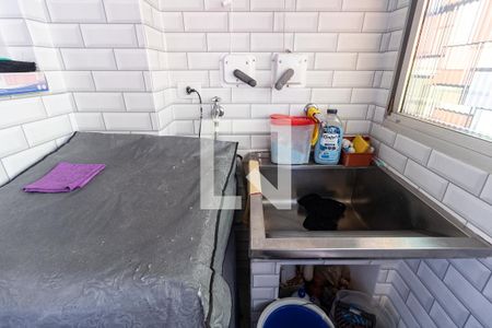 Apartamento à venda com 130m², 3 quartos e 2 vagas Apartamento à venda com 130m², 3 quartos e 2 vagasLavanderia