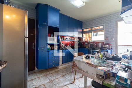 Apartamento à venda com 130m², 3 quartos e 2 vagas Apartamento à venda com 130m², 3 quartos e 2 vagasCozinha